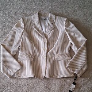 New Tahari Beige Striped Blazer